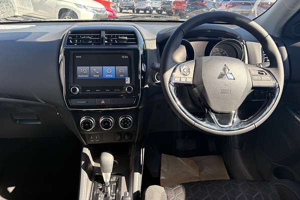 2024 Mitsubishi XD