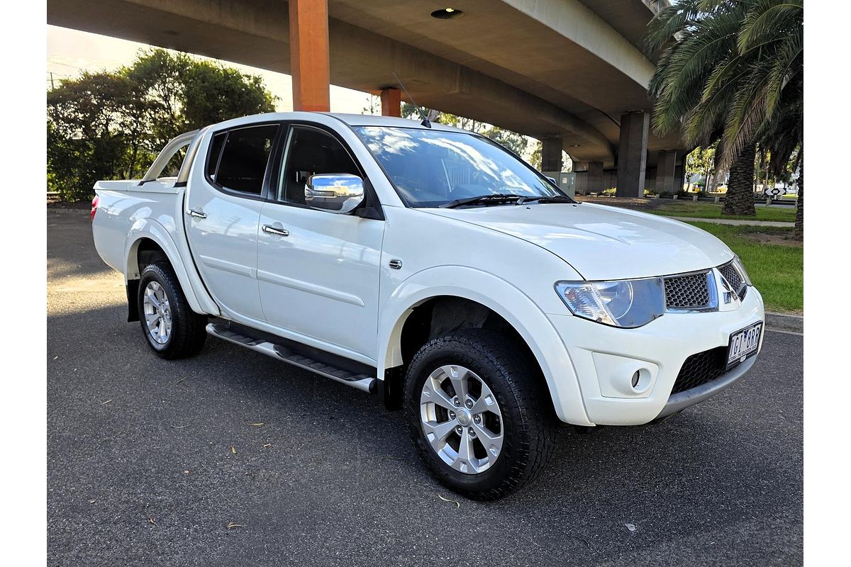 2015 Mitsubishi Triton GLX-R MN 4X4