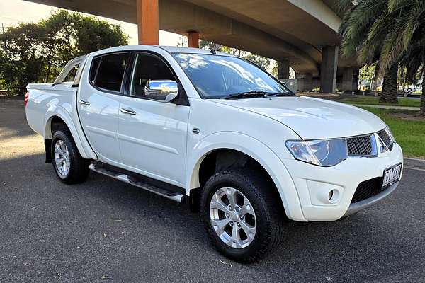 2015 Mitsubishi Triton GLX-R MN 4X4