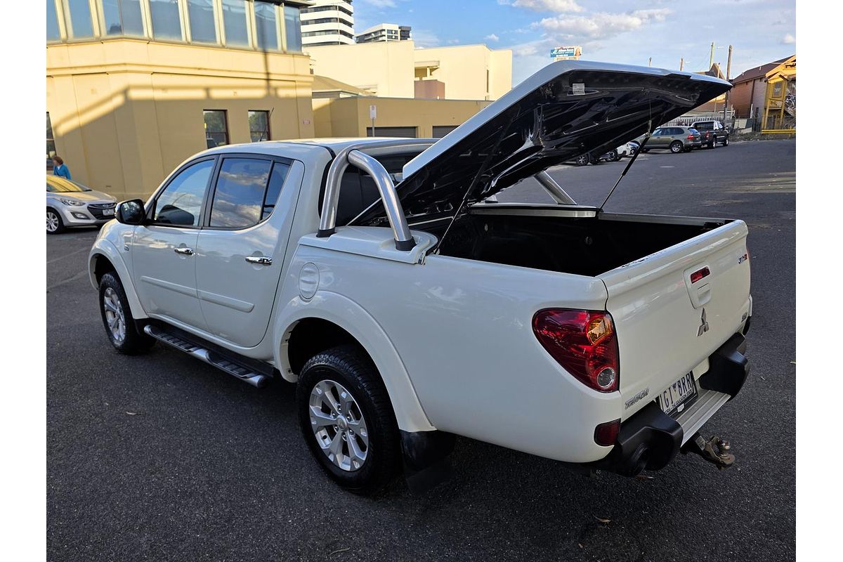 2015 Mitsubishi Triton GLX-R MN 4X4