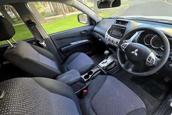 2015 Mitsubishi Triton GLX-R MN 4X4