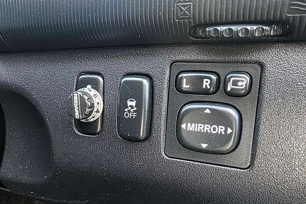 2015 Mitsubishi Triton GLX-R MN 4X4