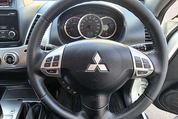 2015 Mitsubishi Triton GLX-R MN 4X4