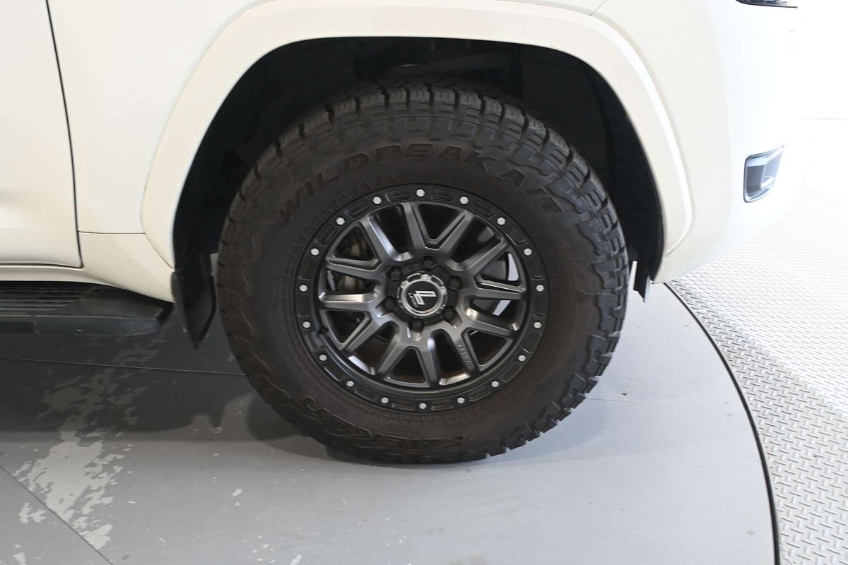 2022 Toyota Landcruiser Sahara FJA300R