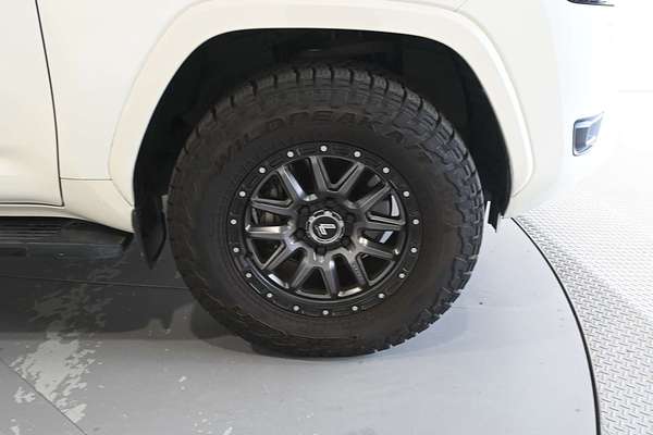 2022 Toyota Landcruiser Sahara FJA300R