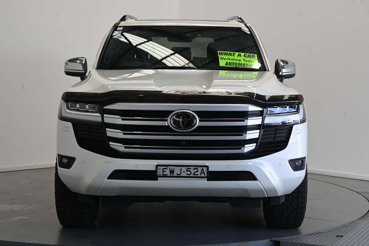 2022 Toyota Landcruiser Sahara FJA300R