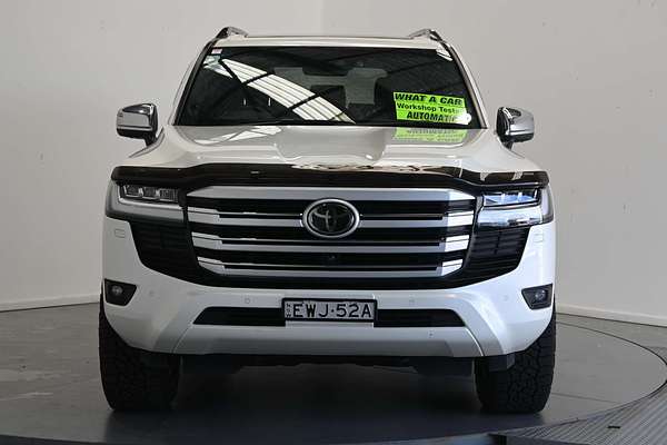 2022 Toyota Landcruiser Sahara FJA300R