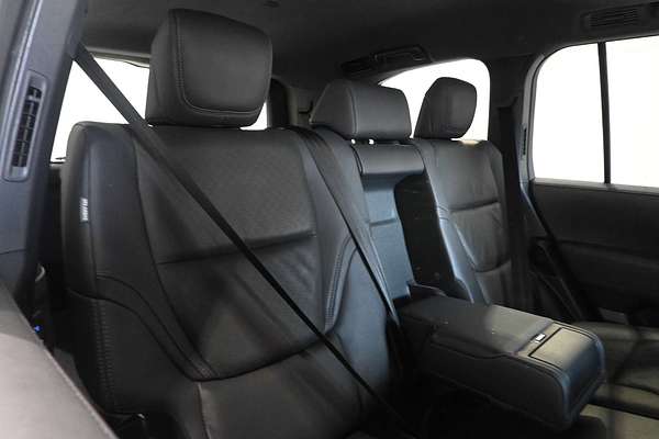 2022 Toyota Landcruiser Sahara FJA300R