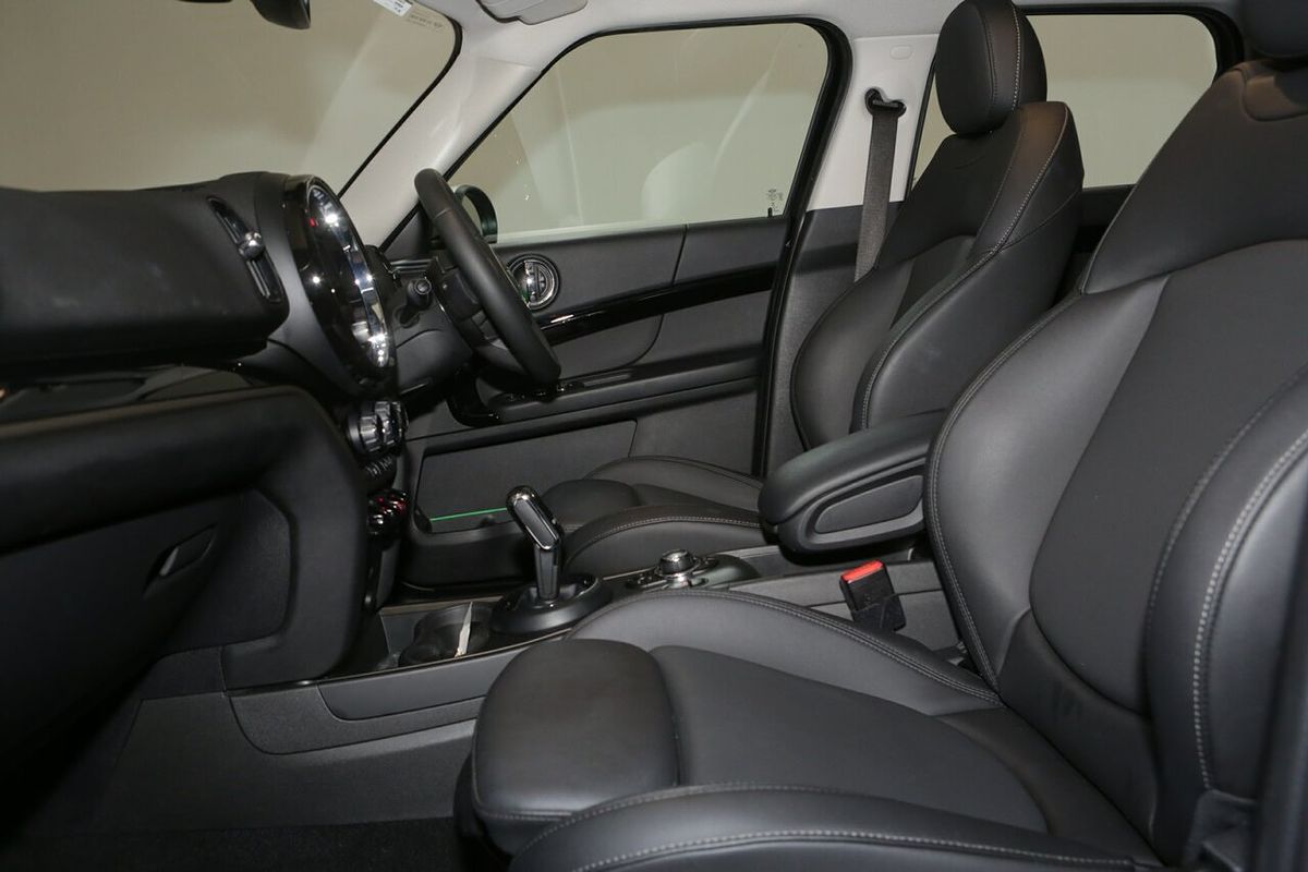 2022 MINI Countryman Cooper Classic F60 LCI