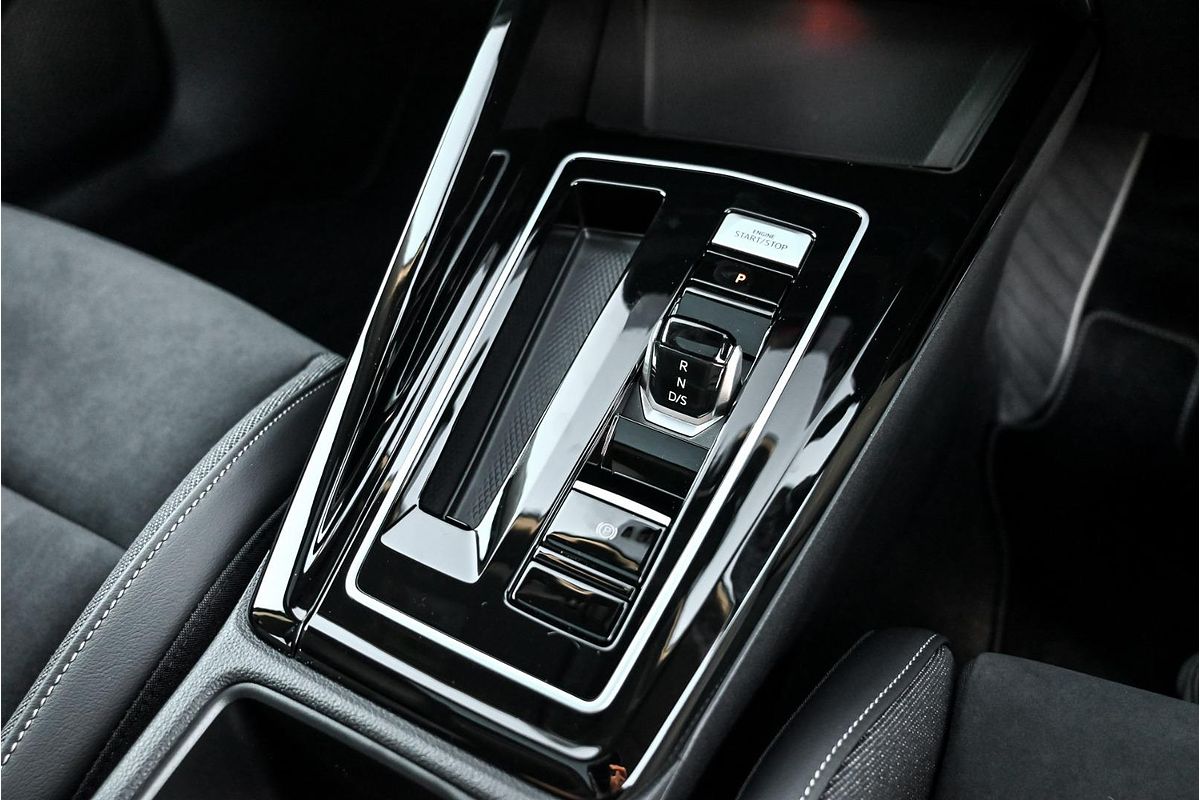 2025 Volkswagen Golf 110TSI Style 8.5