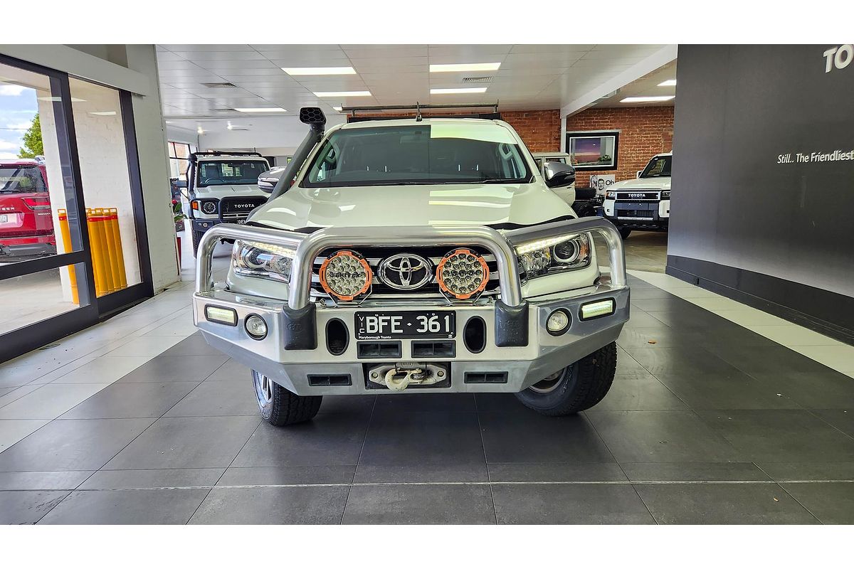 2015 Toyota Hilux SR5 GUN126R 4X4