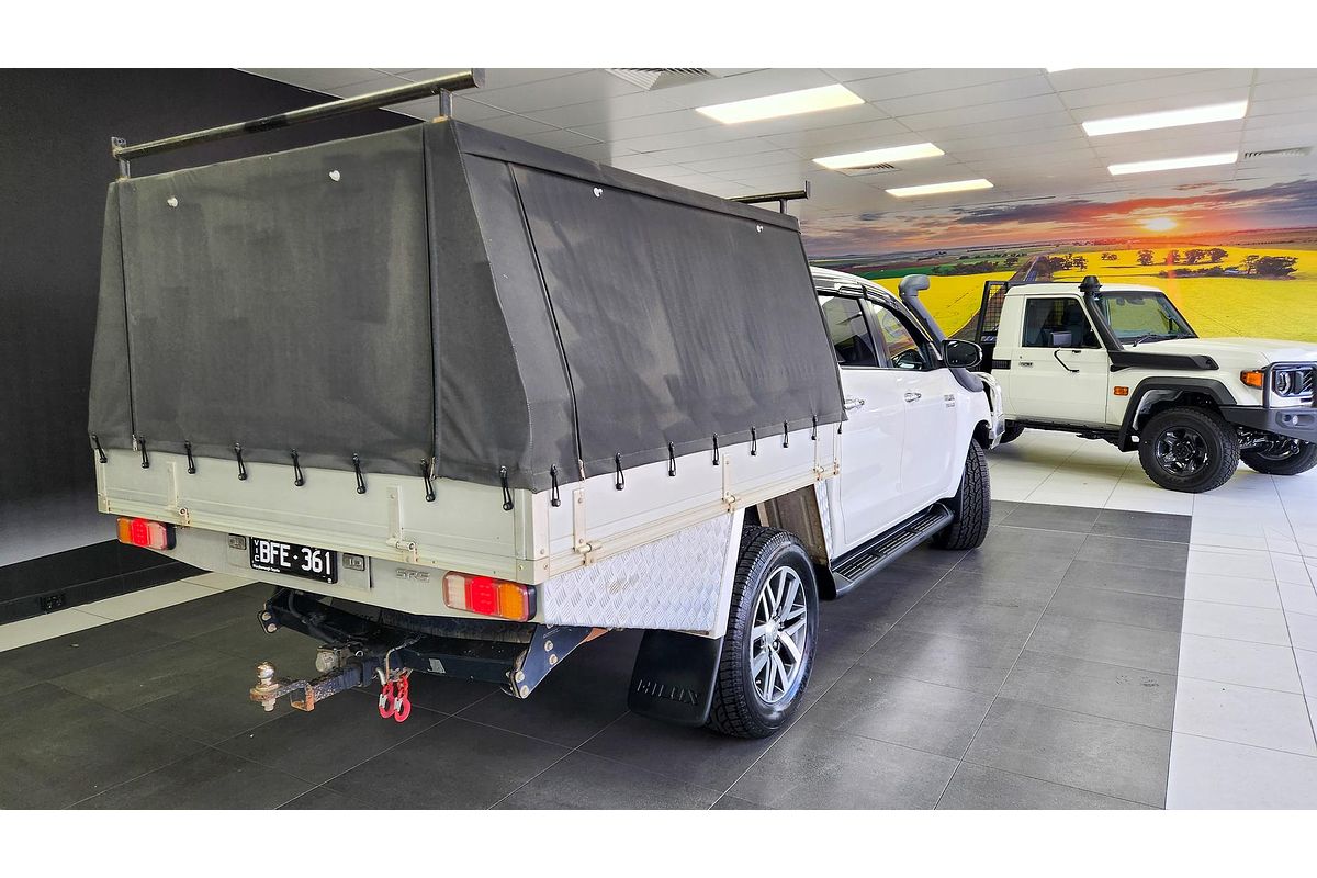 2015 Toyota Hilux SR5 GUN126R 4X4