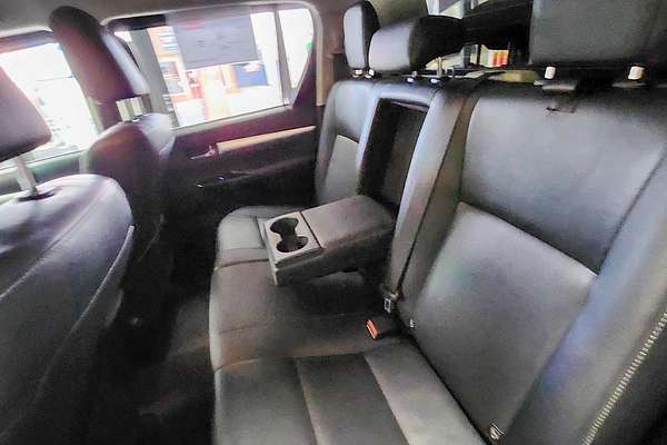 2015 Toyota Hilux SR5 GUN126R 4X4