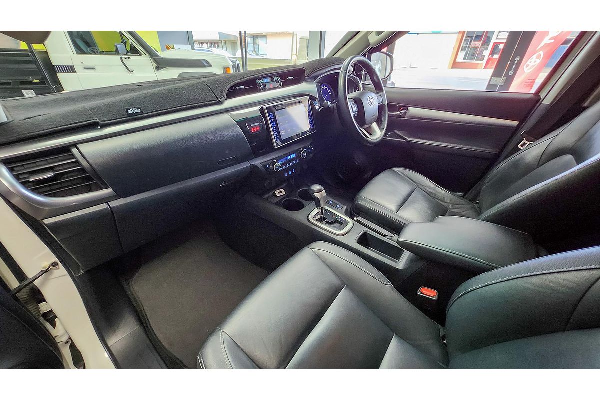 2015 Toyota Hilux SR5 GUN126R 4X4