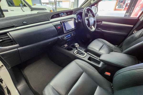 2015 Toyota Hilux SR5 GUN126R 4X4