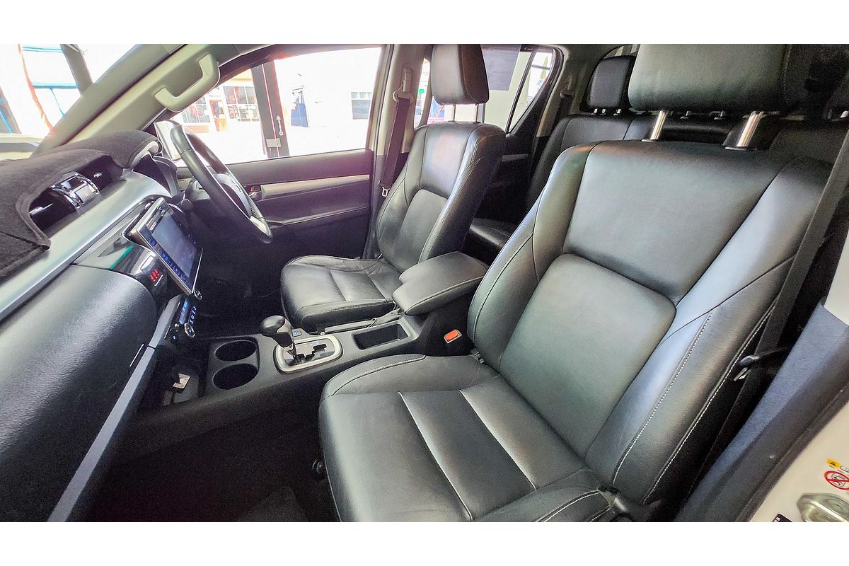 2015 Toyota Hilux SR5 GUN126R 4X4
