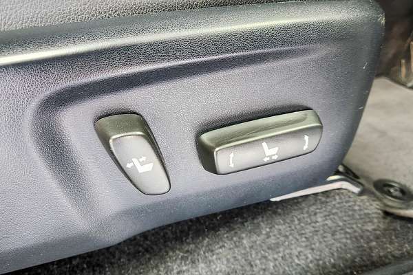 2015 Toyota Hilux SR5 GUN126R 4X4