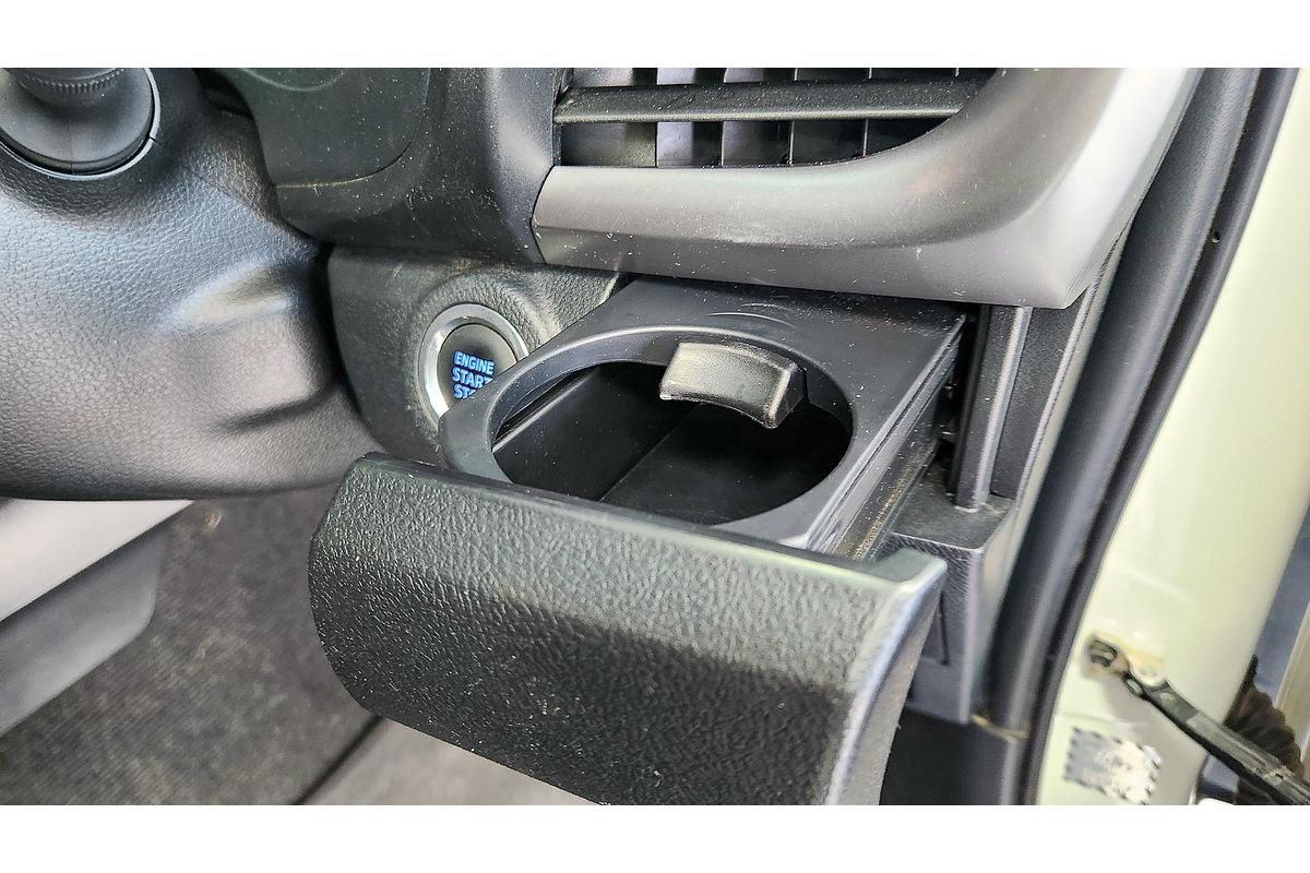 2015 Toyota Hilux SR5 GUN126R 4X4