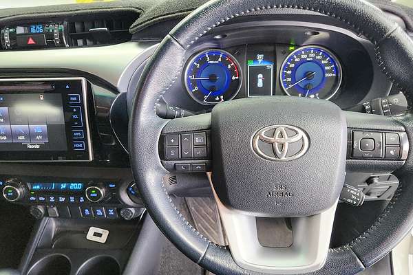 2015 Toyota Hilux SR5 GUN126R 4X4