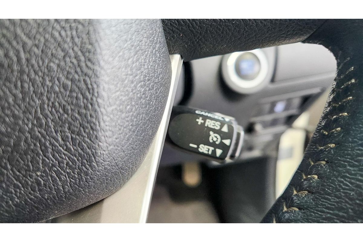 2015 Toyota Hilux SR5 GUN126R 4X4