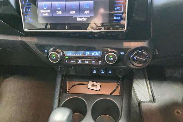 2015 Toyota Hilux SR5 GUN126R 4X4