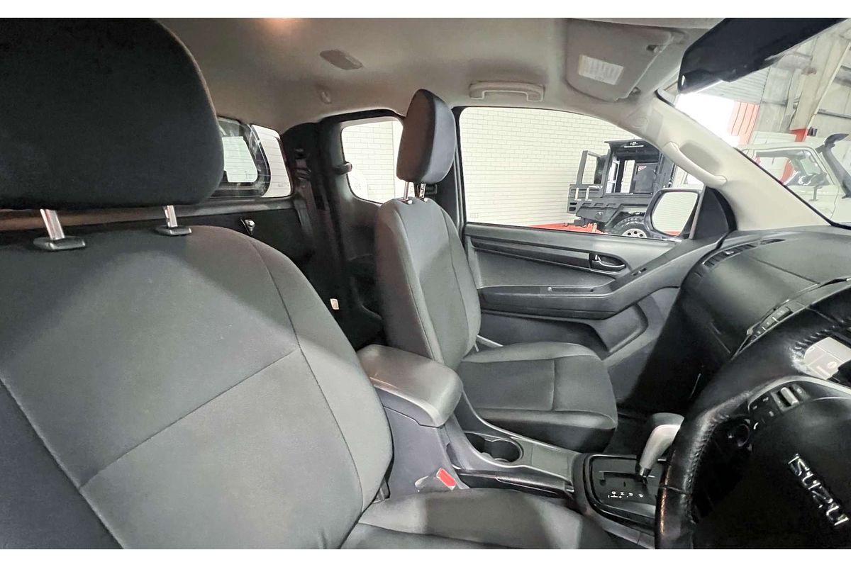 2017 Isuzu D-MAX SX High Ride Rear Wheel Drive
