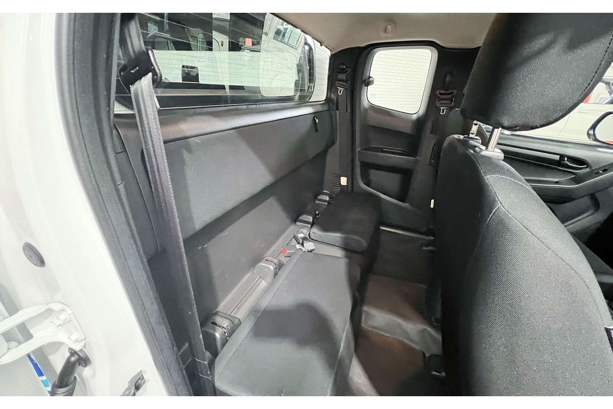 2017 Isuzu D-MAX SX High Ride Rear Wheel Drive