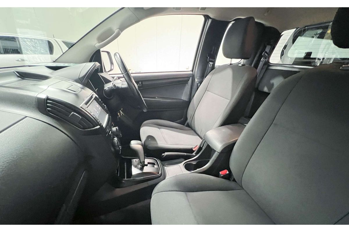 2017 Isuzu D-MAX SX High Ride Rear Wheel Drive