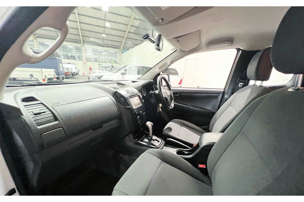 2017 Isuzu D-MAX SX High Ride Rear Wheel Drive