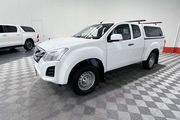 2017 Isuzu D-MAX SX High Ride Rear Wheel Drive