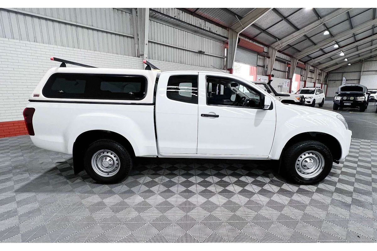 2017 Isuzu D-MAX SX High Ride Rear Wheel Drive