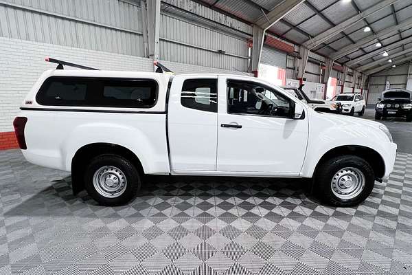 2017 Isuzu D-MAX SX High Ride Rear Wheel Drive