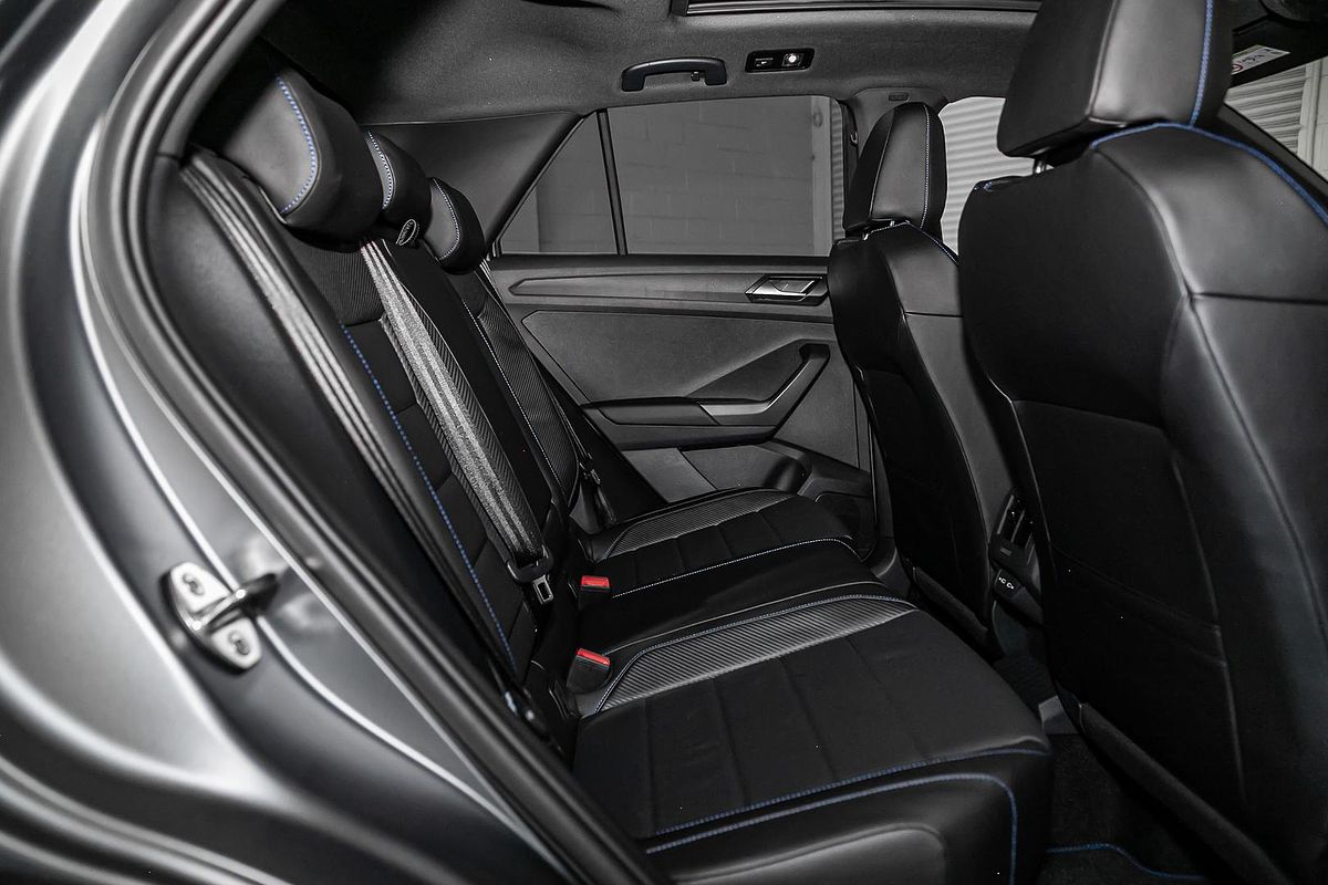 2025 Volkswagen T-Roc R Wolfsburg Edition D11