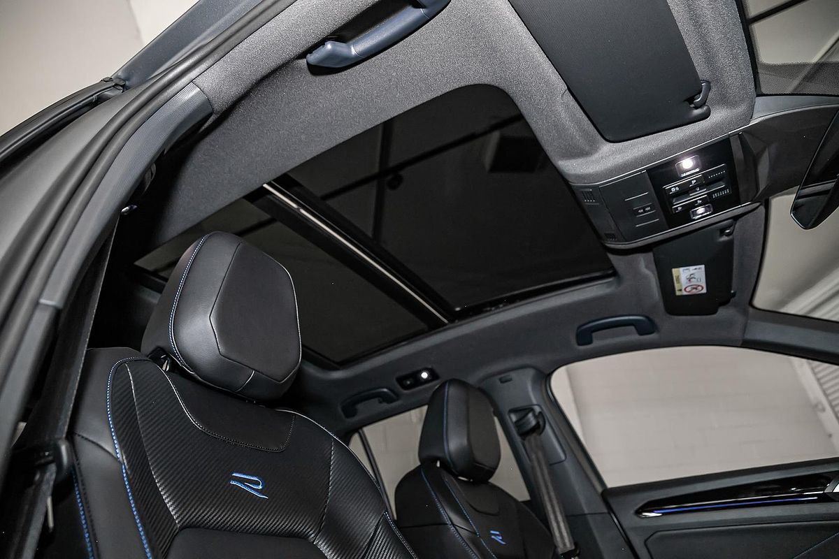 2025 Volkswagen T-Roc R Wolfsburg Edition D11