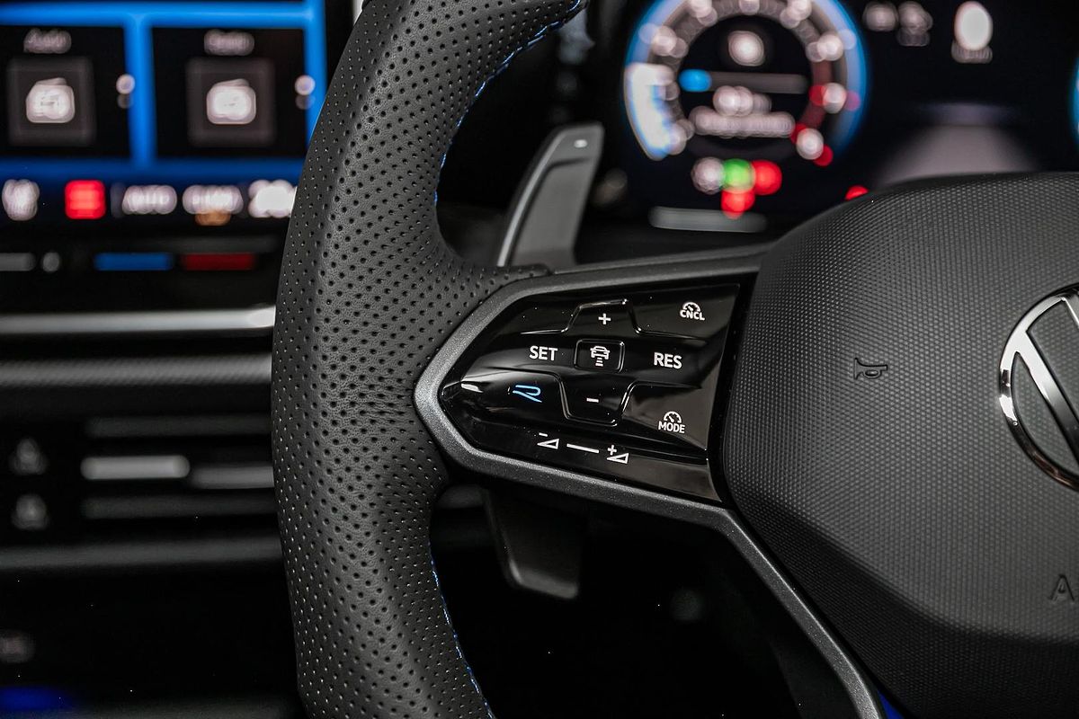 2025 Volkswagen Golf R Black Edition 8.5