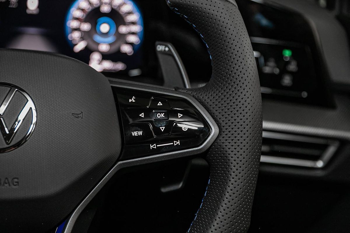 2025 Volkswagen Golf R Black Edition 8.5