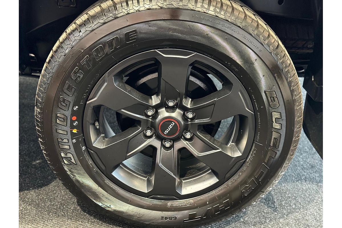 2025 Isuzu D-MAX X-TERRAIN 4X4