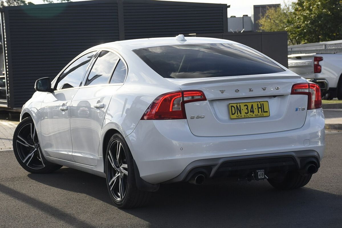 2016 Volvo S60 T5 R-Design