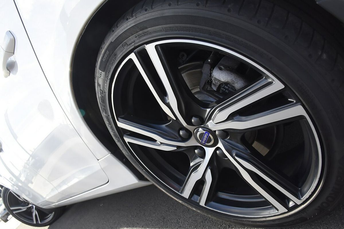 2016 Volvo S60 T5 R-Design