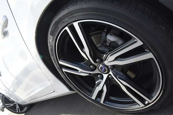 2016 Volvo S60 T5 R-Design