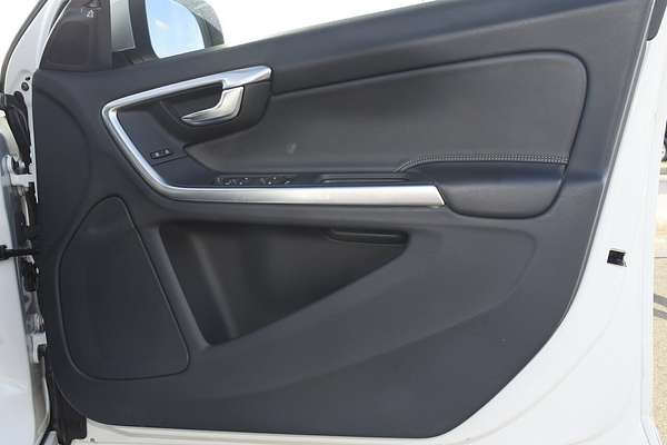 2016 Volvo S60 T5 R-Design