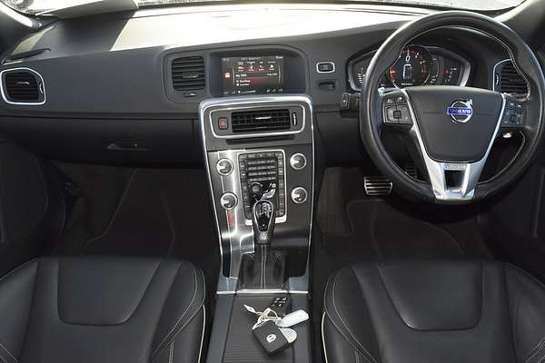 2016 Volvo S60 T5 R-Design