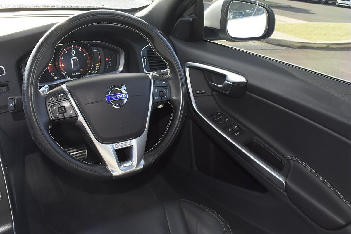 2016 Volvo S60 T5 R-Design