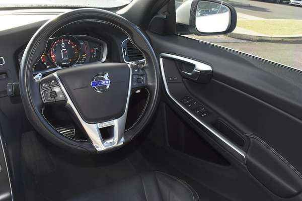 2016 Volvo S60 T5 R-Design