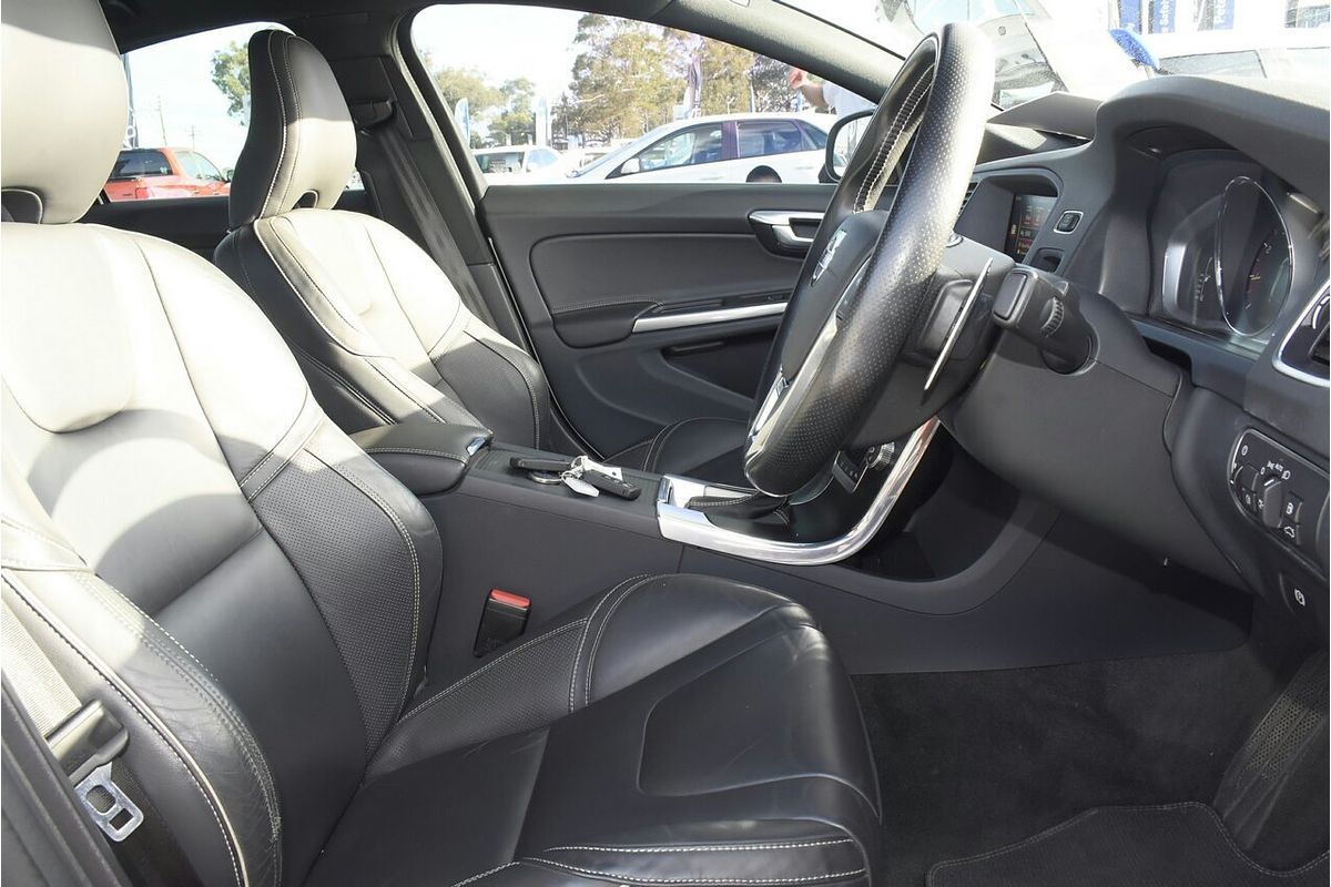 2016 Volvo S60 T5 R-Design
