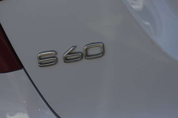 2016 Volvo S60 T5 R-Design