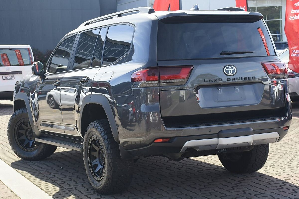 2022 Toyota Landcruiser GR Sport FJA300R