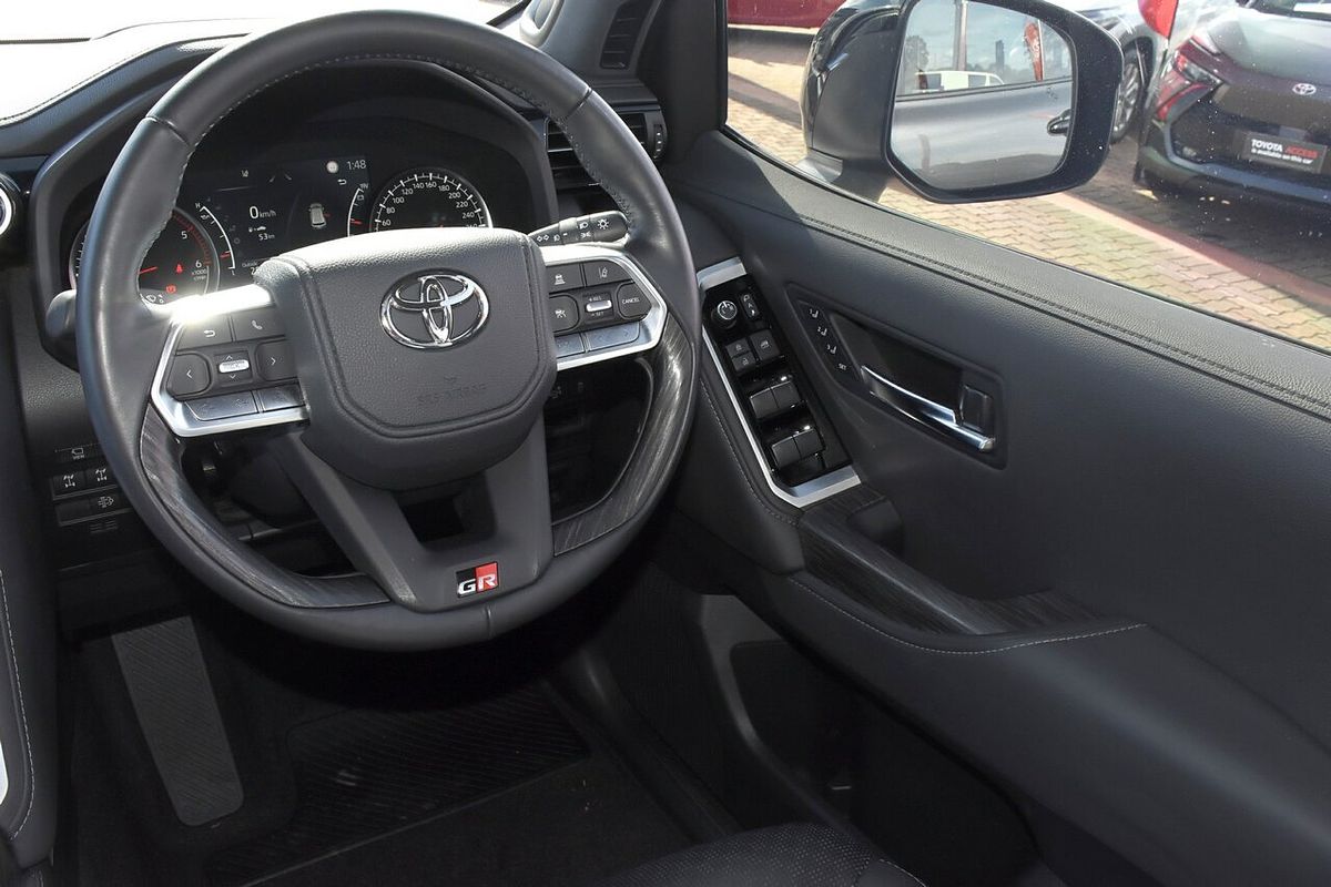 2022 Toyota Landcruiser GR Sport FJA300R