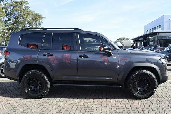 2022 Toyota Landcruiser GR Sport FJA300R