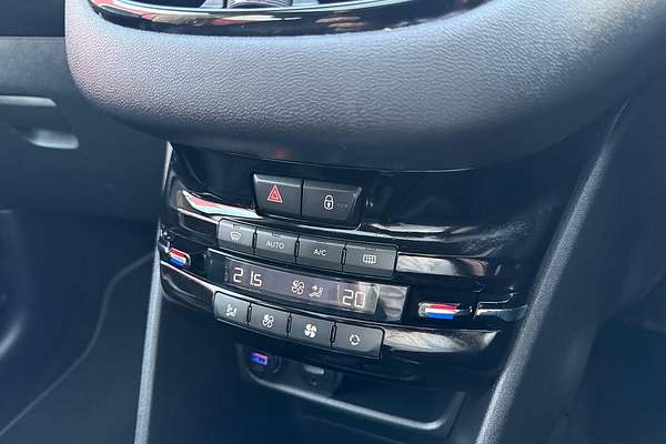 2014 Peugeot 208 Allure Premium A9